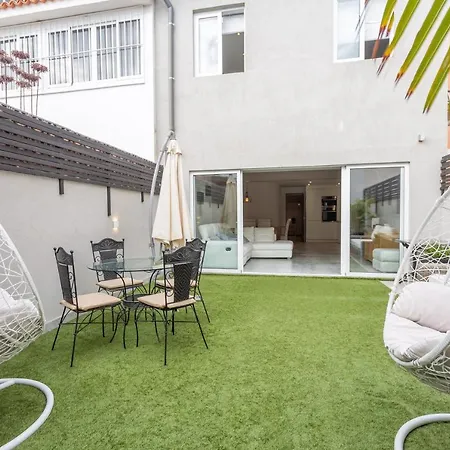 Modern 3 Bedroom Duplex Adeje Center Wifi 度假居