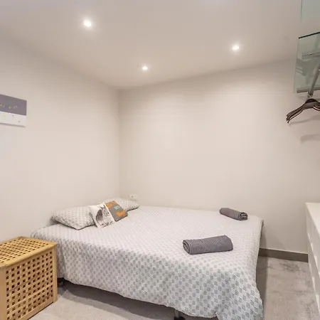 Modern 3 Bedroom Duplex Adeje Center Wifi * 阿德耶