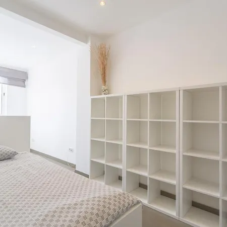 Modern 3 Bedroom Duplex Adeje Center Wifi 度假居