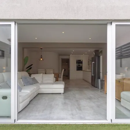 Modern 3 Bedroom Duplex Adeje Center Wifi 펜션 아데제