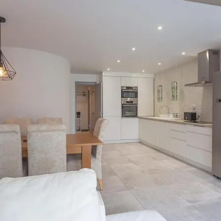 펜션 Modern 3 Bedroom Duplex Adeje Center Wifi 아데제