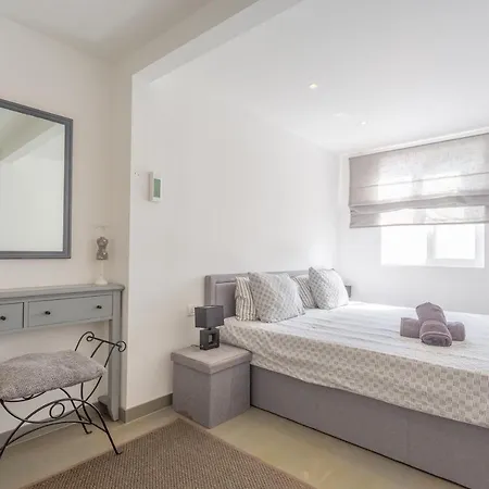 Holiday home Modern 3 Bedroom Duplex Adeje Center Wifi *
