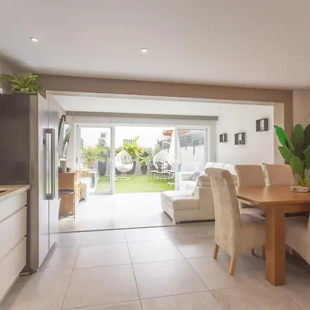 Modern 3 Bedroom Duplex Adeje Center Costa Adeje (Tenerife)