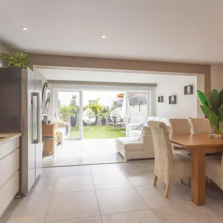 Holiday home Modern 3 Bedroom Duplex Adeje Center Wifi Costa Adeje (Tenerife)