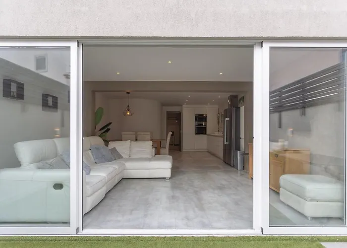 Modern 3 Bedroom Duplex Adeje Center Wifi 펜션 아데제