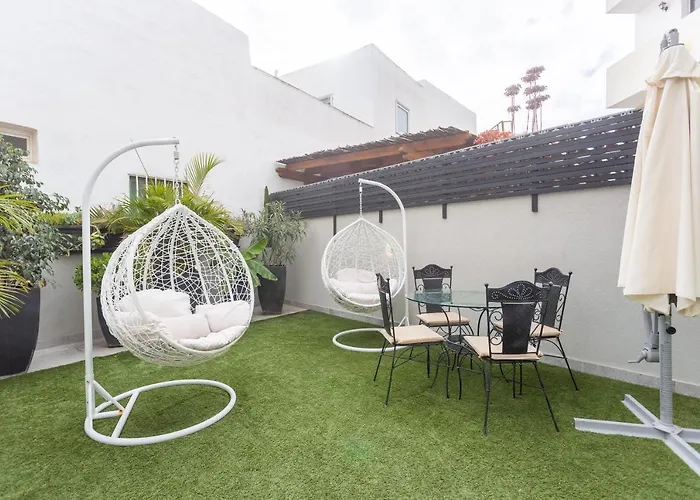 펜션 Modern 3 Bedroom Duplex Adeje Center Wifi *