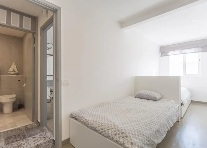 Modern 3 Bedroom Duplex Adeje Center Wifi 펜션 *