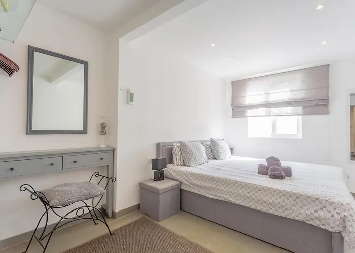 펜션 Modern 3 Bedroom Duplex Adeje Center Wifi *